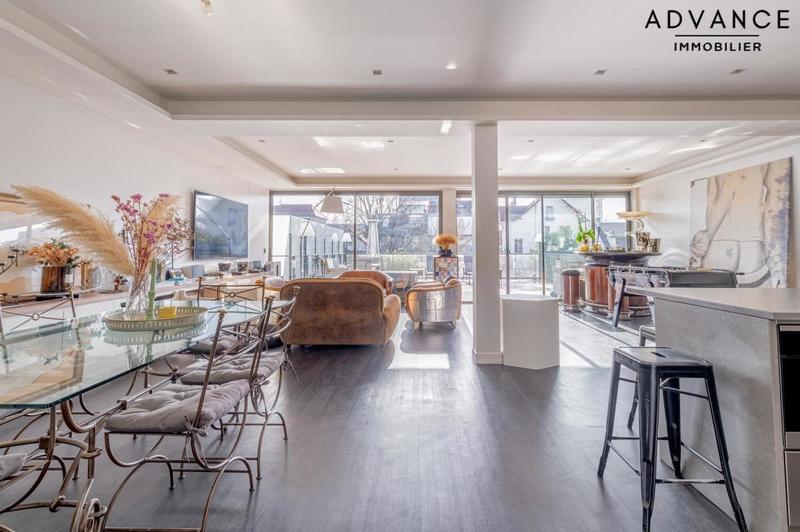 Immeuble - 700 m² - 9 pièces