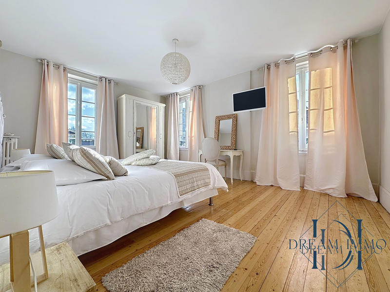 Maison - 143 m² - 5 pièces