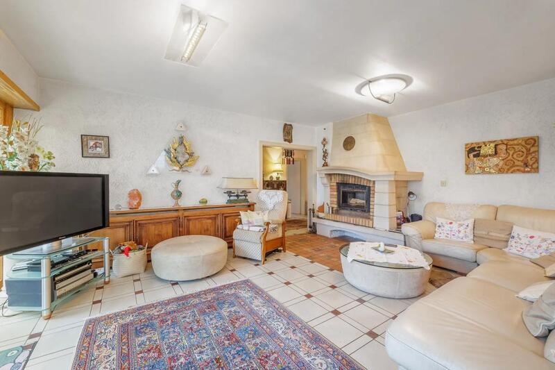 Maison - 215 m² - 8 pièces