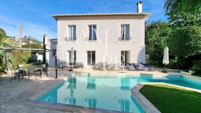 Villa - 350 m² - 8 pièces
