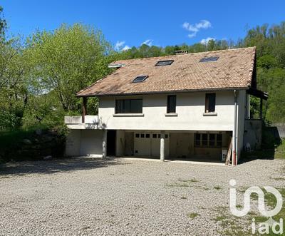 Maison - 190 m² - 5 pièces