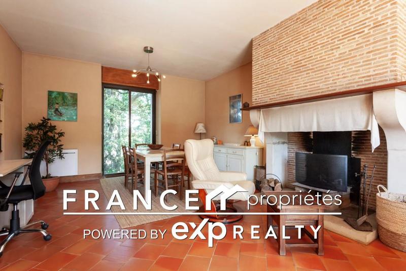 Maison - 223 m² - 7 pièces