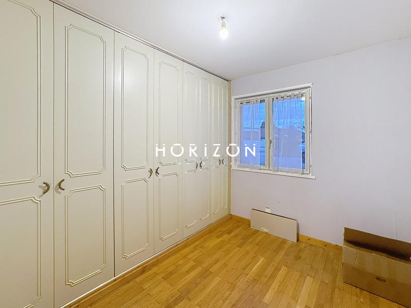 Villa - 180 m² - 8 pièces