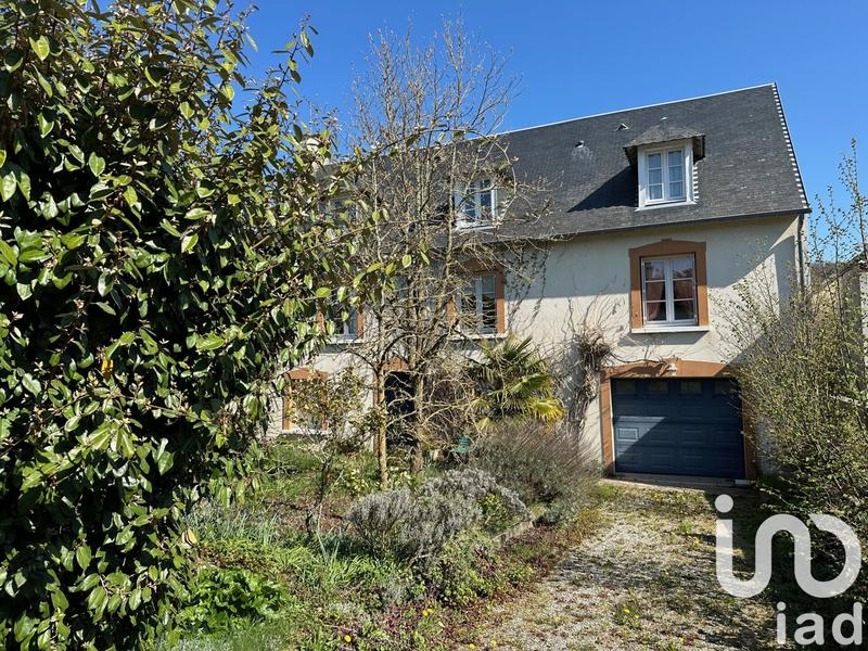 Maison - 218 m² - 10 pièces