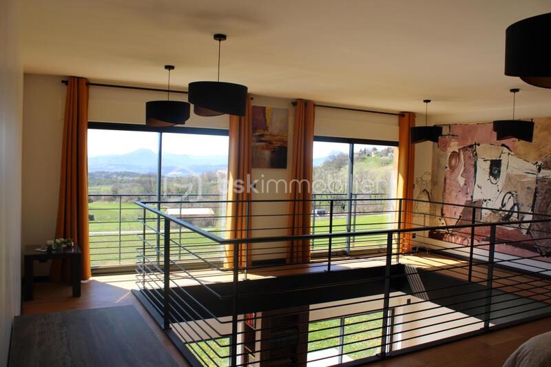 Villa - 300 m² - 12 pièces