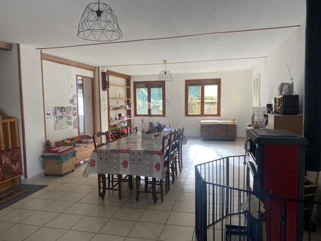 Maison - 197 m² - 6 pièces