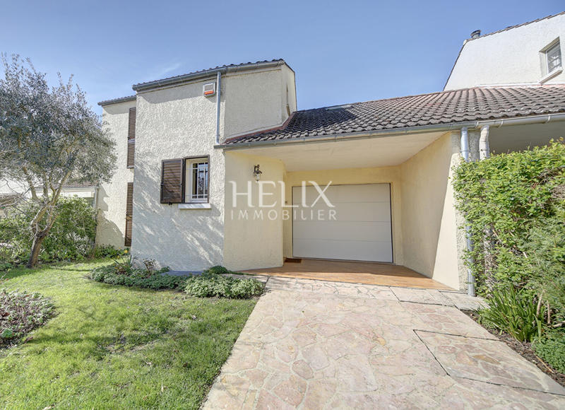 Maison - 115 m² - 6 pièces