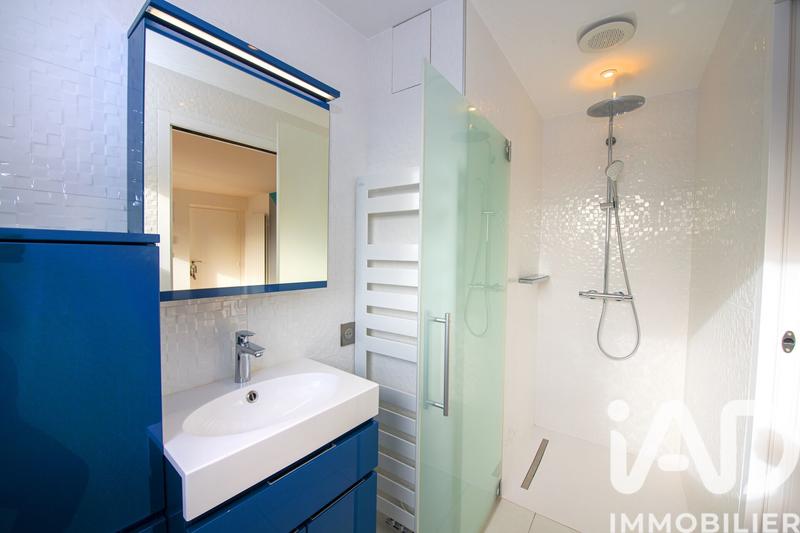 Maison - 296 m² - 9 pièces