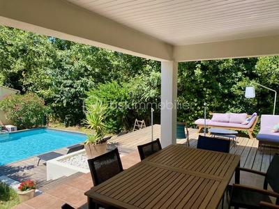 Maison - 151 m² - 6 pièces