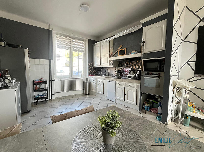 Maison - 110 m² - 6 pièces