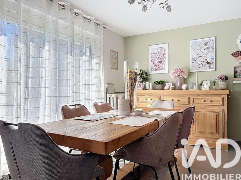 Maison - 98 m² - 4 pièces