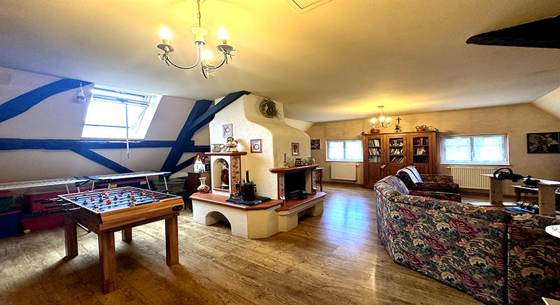 Corps de ferme - 211 m² - 7 pièces