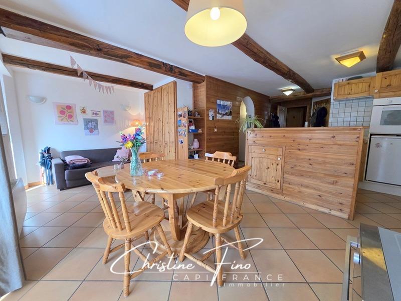 Appartement - 114 m² - 6 pièces