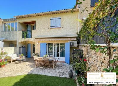 Maison - 98 m² - 4 pièces