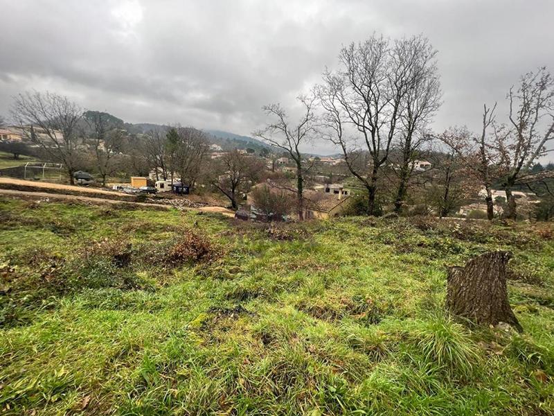 Terrain constructible - 1 255 m²