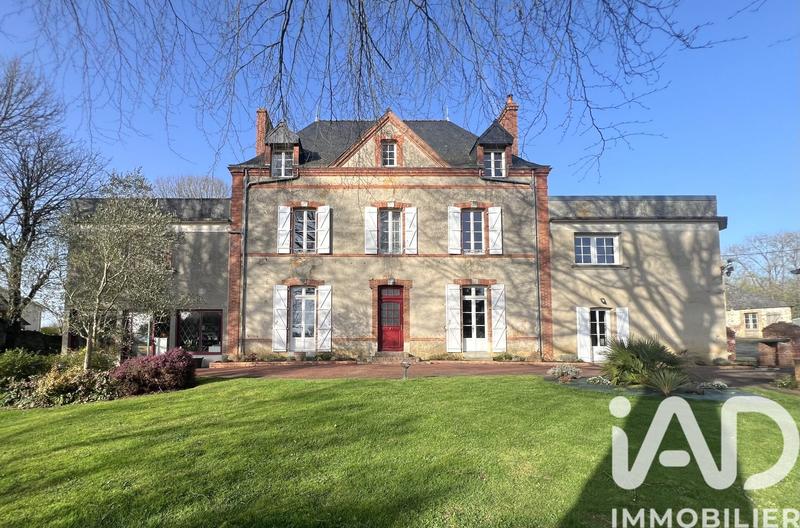 Maison - 263 m² - 9 pièces