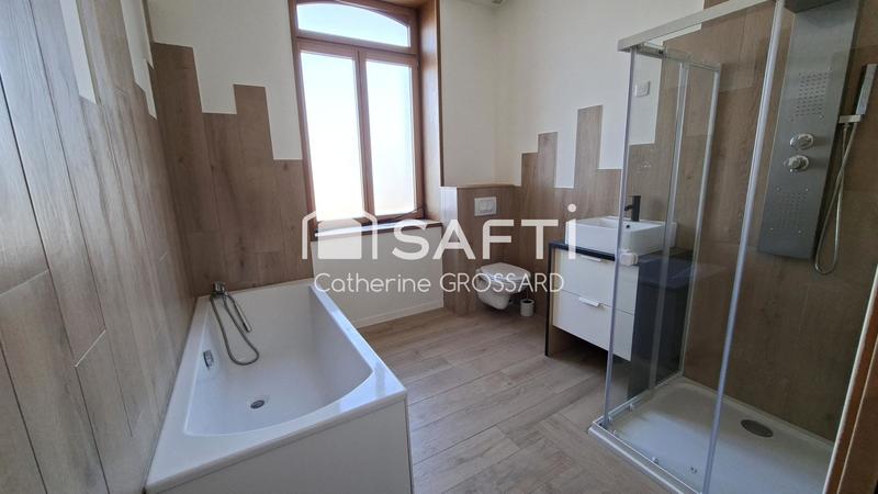 Maison - 300 m² - 10 pièces