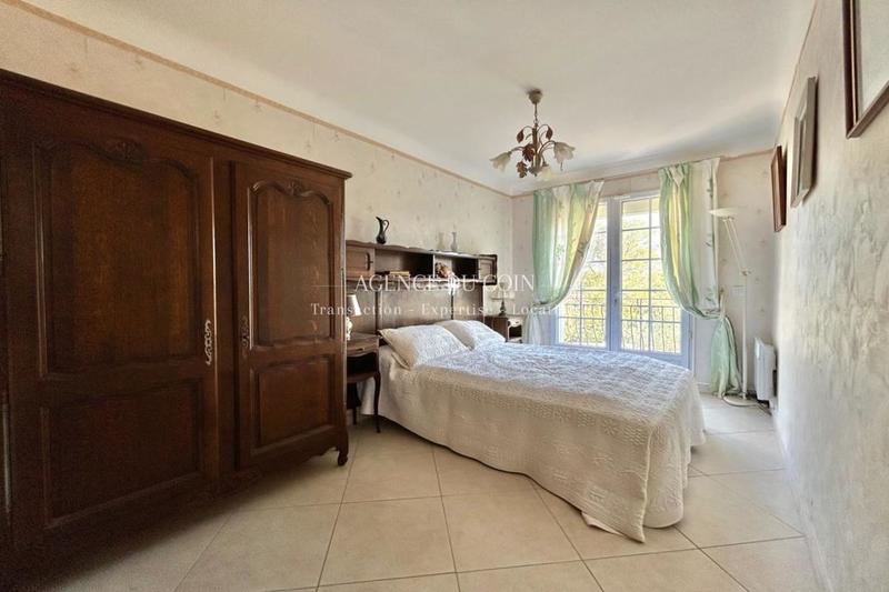 Maison traditionnelle - 180 m² - 7 pièces