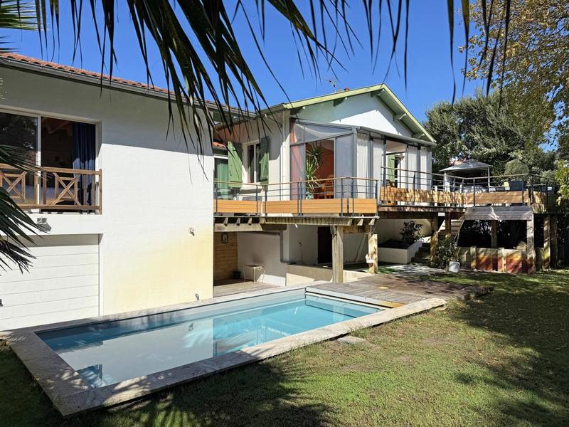 Maison - 140 m² - 4 pièces