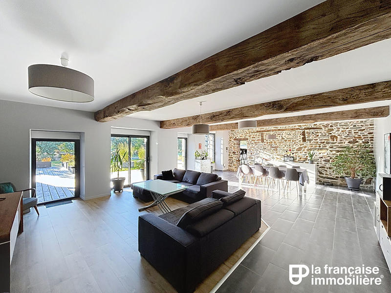 Maison - 231 m² - 6 pièces