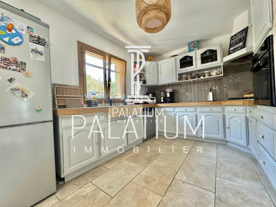 Maison - 96 m² - 4 pièces