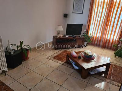 Maison - 151 m² - 8 pièces