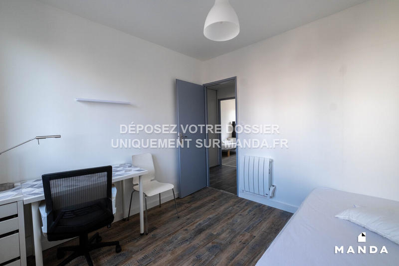 Chambre - 12 m² - 4 pièces