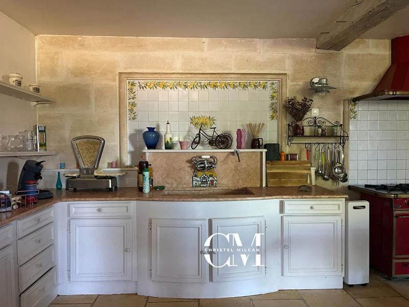 Maison - 585 m² - 8 pièces