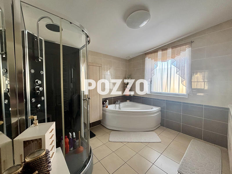 Maison - 142 m² - 6 pièces