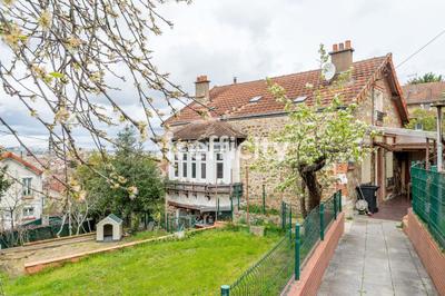 Maison - 100 m² - 6 pièces