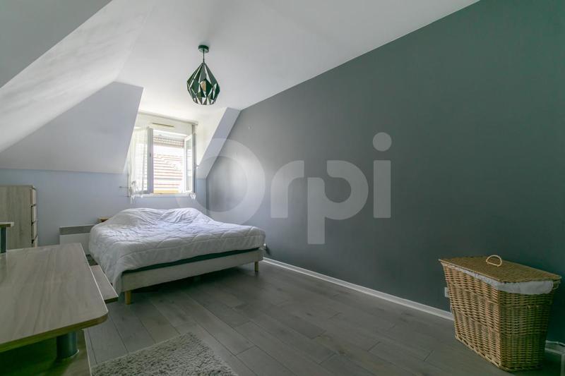 Appartement - 105 m² - 5 pièces