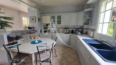 Maison - 175 m² - 6 pièces