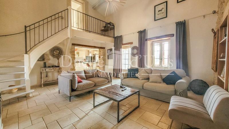 Maison - 195 m² - 9 pièces