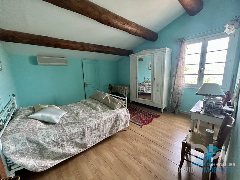 Maison - 218 m² - 6 pièces