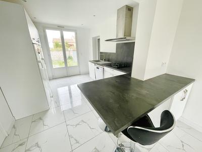 Maison - 80 m² - 5 pièces