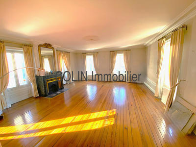 Appartement - 213 m² - 7 pièces