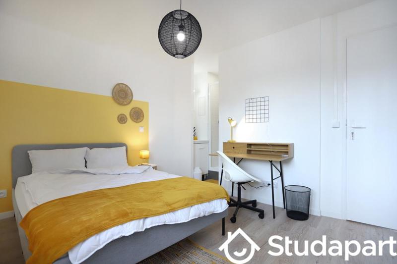 Chambre - 12 m² - 1 pièce