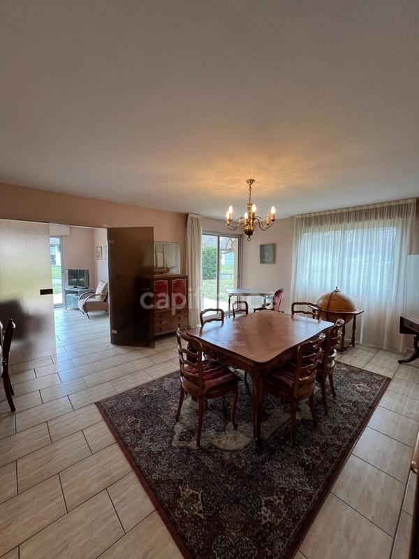 Maison - 160 m² - 6 pièces