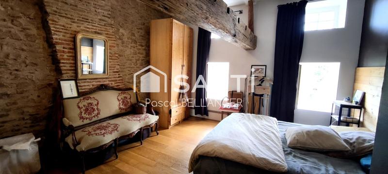 Maison - 230 m² - 7 pièces