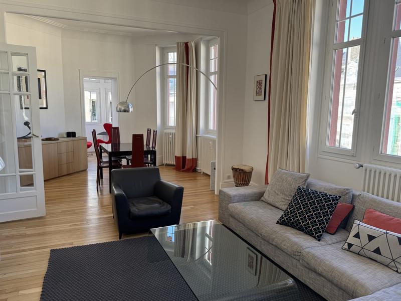 Appartement - 140 m² - 6 pièces