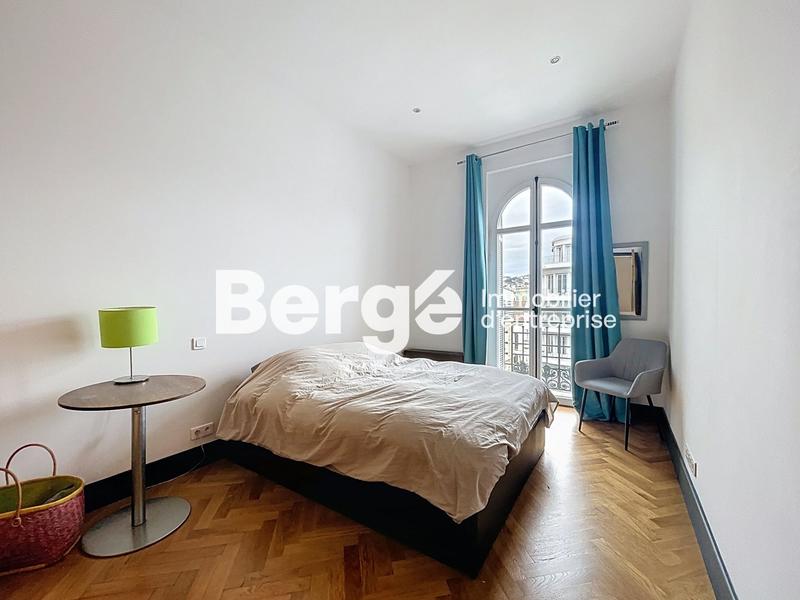 Bureau - 168 m² - 4 pièces