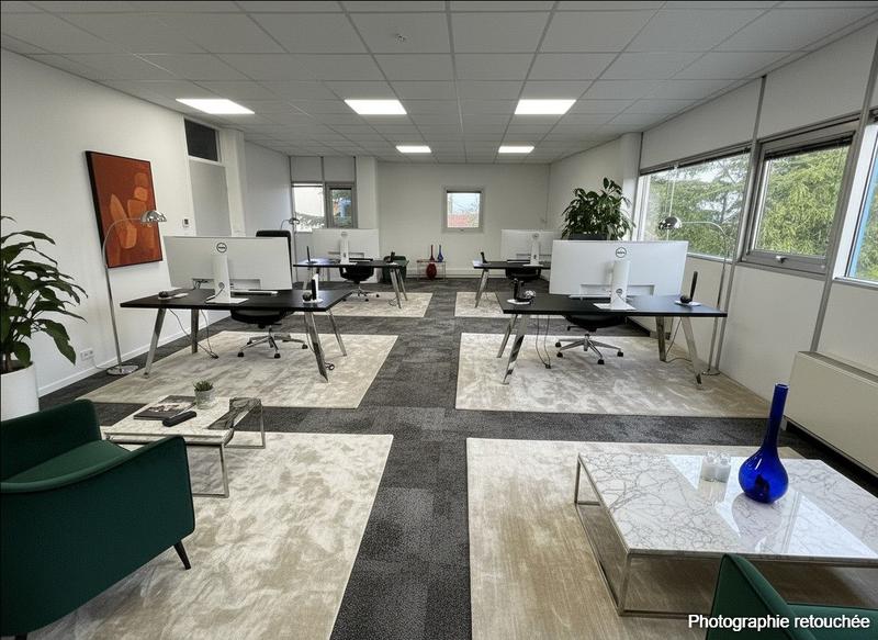 Bureau - 640 m²