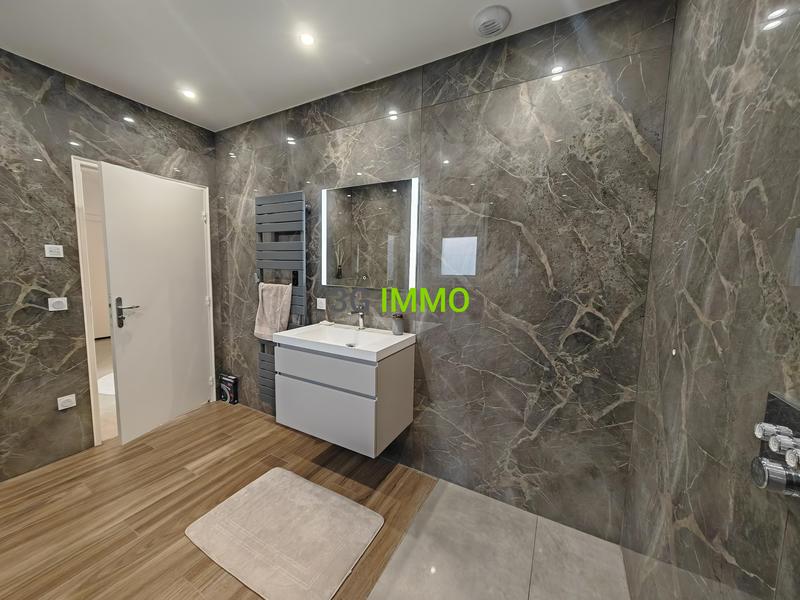 Maison - 155 m² - 6 pièces