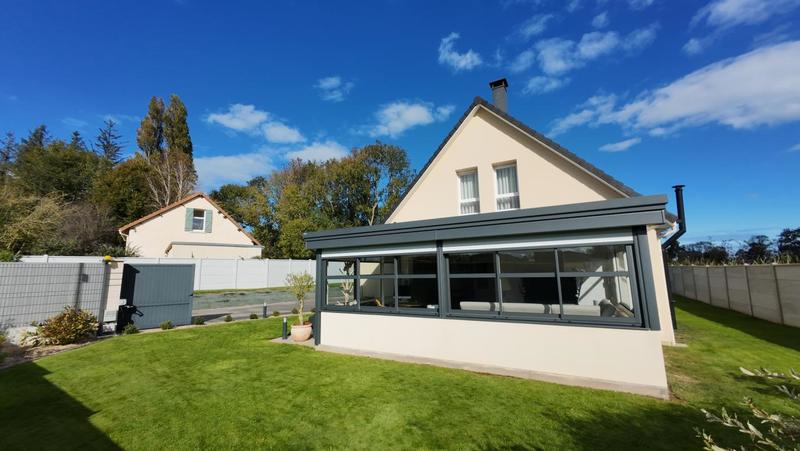 Pavillon - 180 m² - 8 pièces