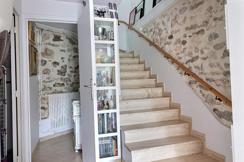 Maison - 185 m² - 7 pièces