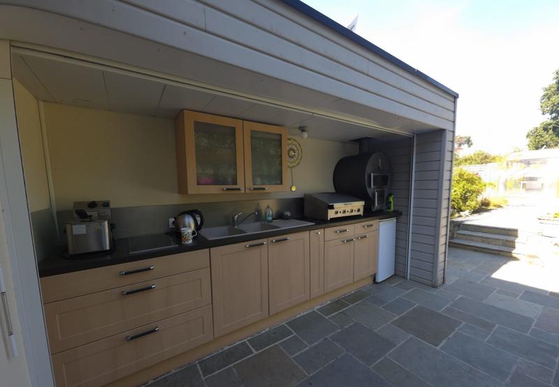 Maison - 218 m² - 9 pièces