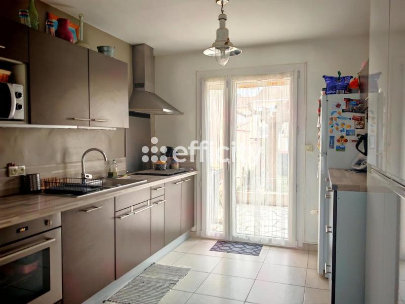 Maison - 121 m² - 6 pièces