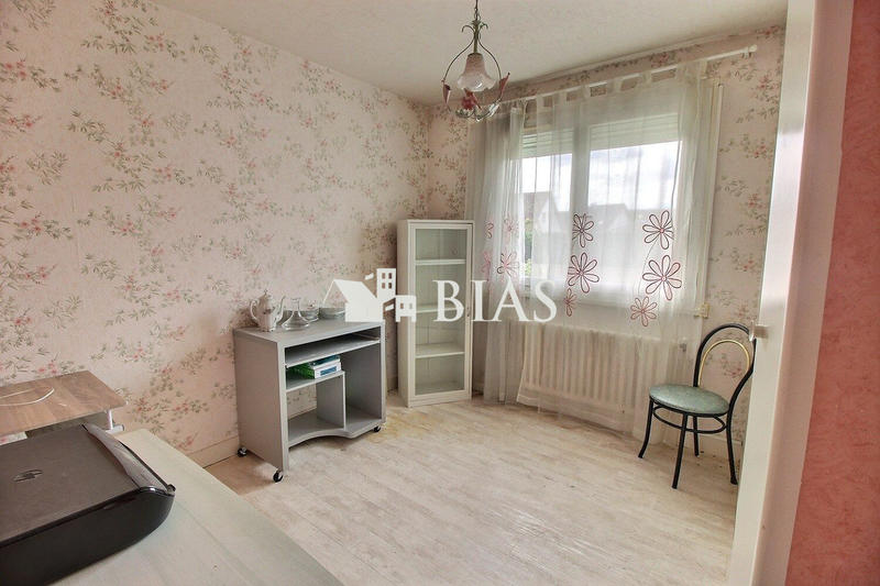 Maison traditionnelle - 90 m² - 4 pièces