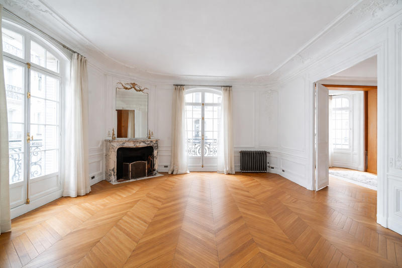 Appartement - 195 m² - 6 pièces