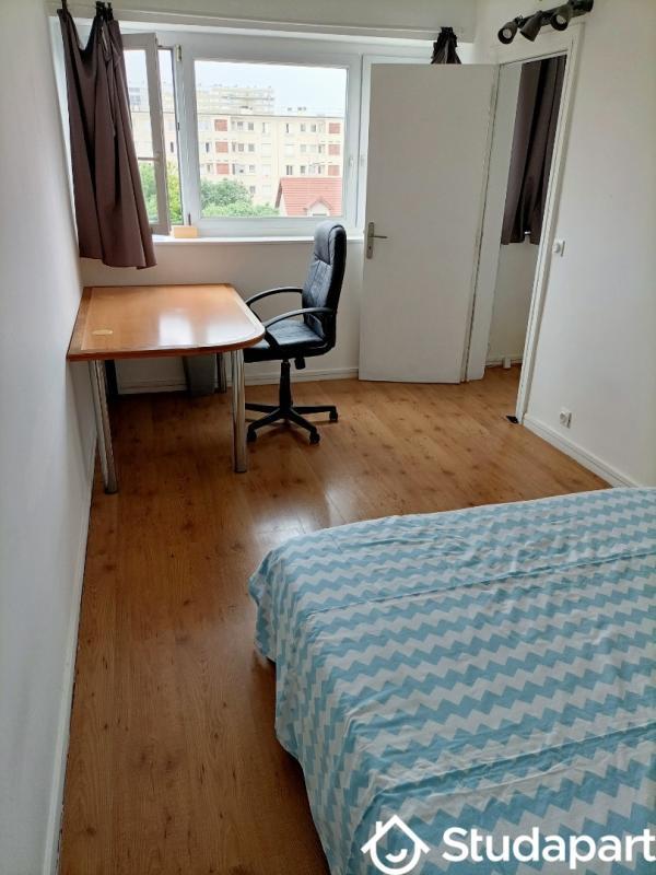 Chambre - 11 m² - 1 pièce